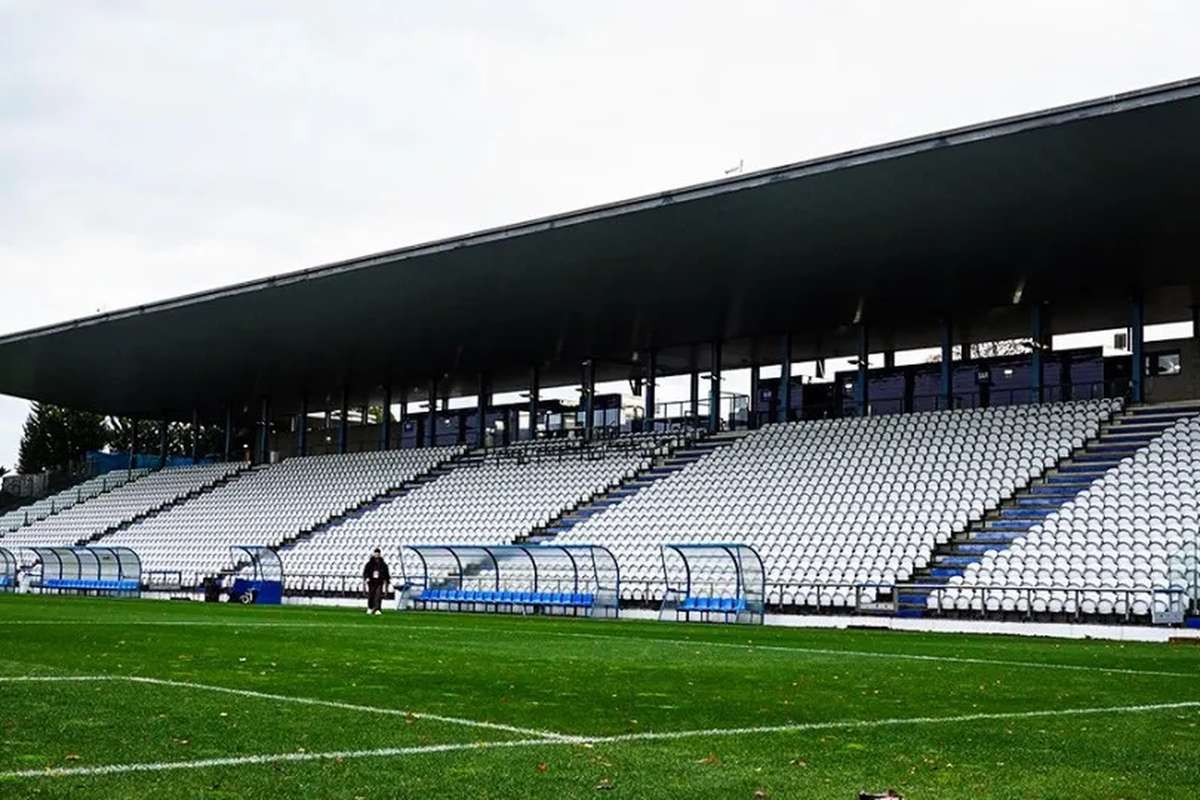 Liga 2: Lusitânia de Lourosa e Farense vão jogar em Vila Nova de Gaia