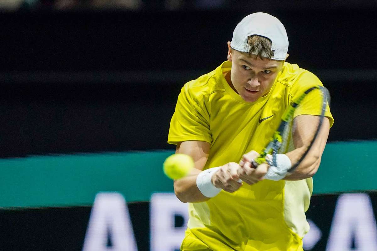 Rune stays on course for possible quarter-final with Alcaraz after ...