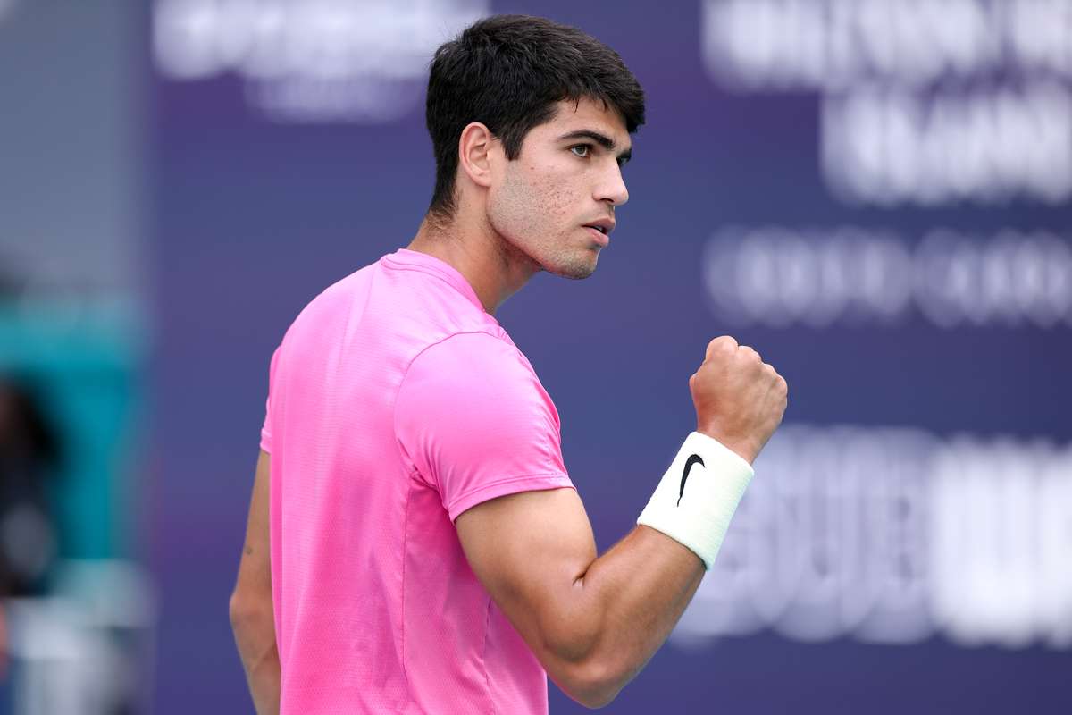 tenis-en-directo-sinner-espera-a-alcaraz-o-fritz-en-las-semis-de-miami