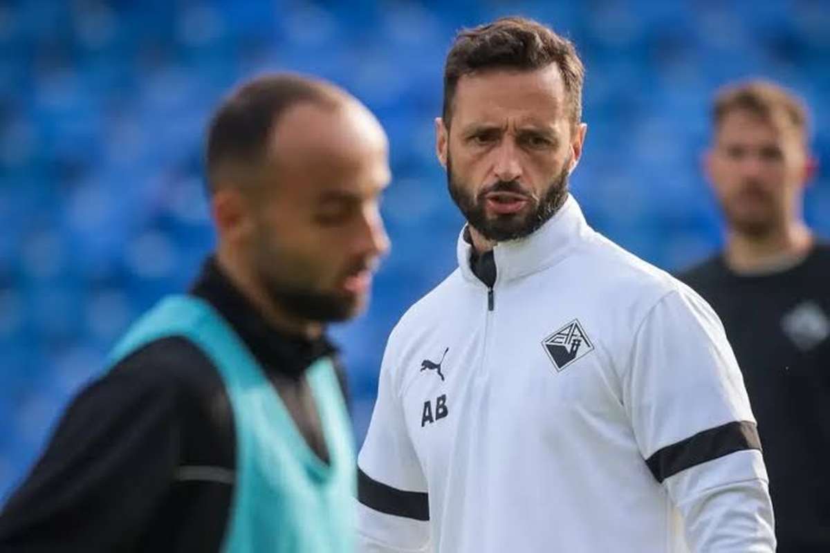 Fernando Alexandre elogia António Barbosa e momento da Académica
