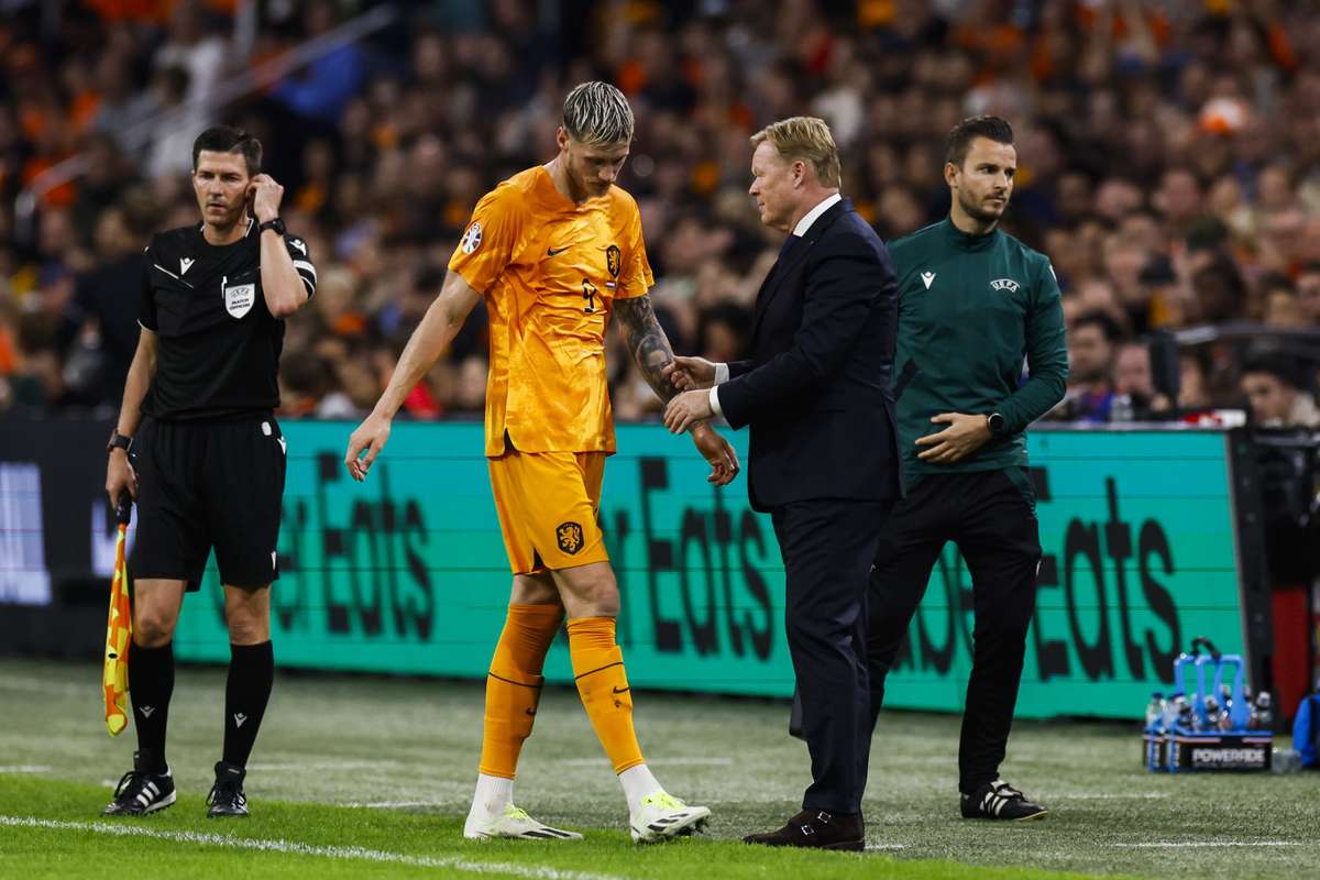 Wout Weghorst Traint Kort Voor Vertrek Naar Griekenland Mee Met Oranje ...