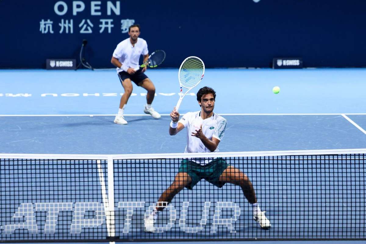 Francisco Cabral avança aos quartos de final de pares no Masters 1000 de Xangai