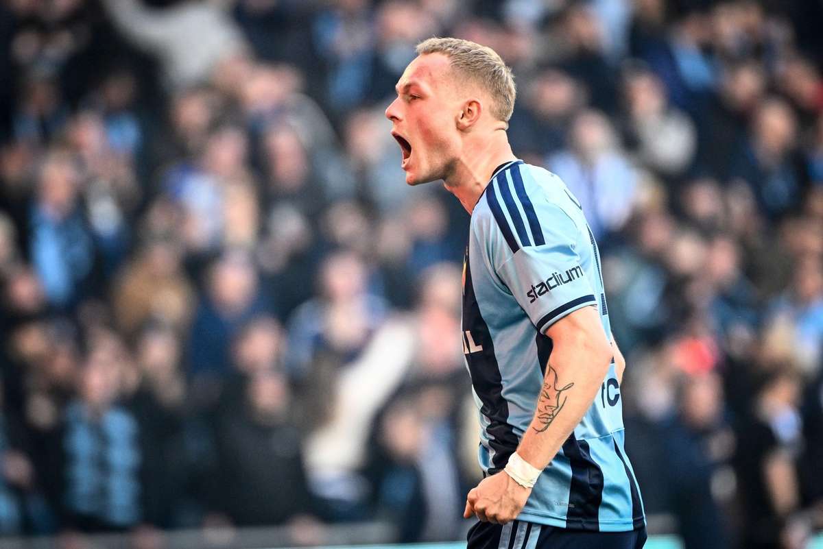 Djurgarden sit top of Allsvenskan after beating Kalmar as Malmo see off GAIS for first win under new boss