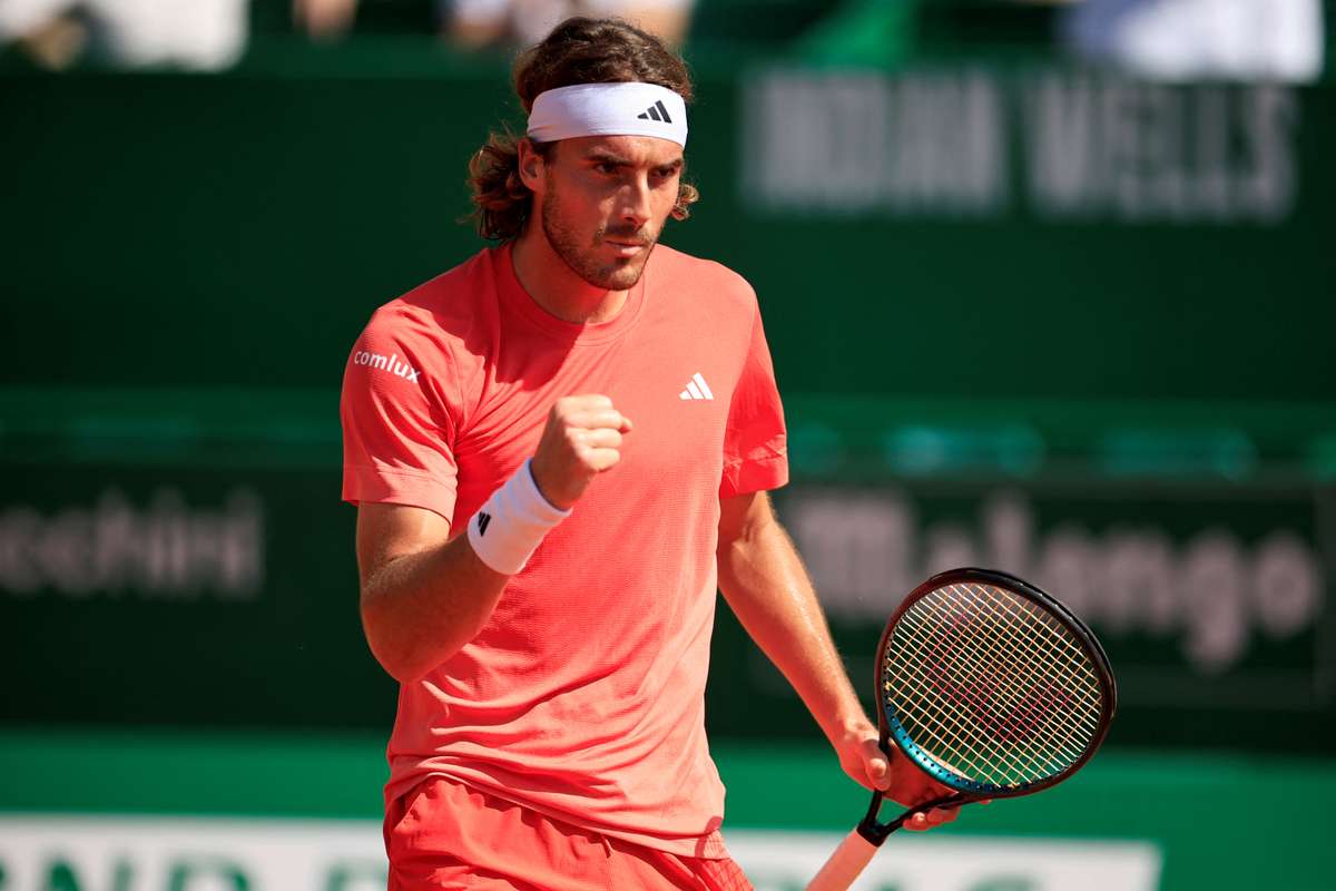 Two-time winner Tsitsipas eases into Monte Carlo semis with win over ...