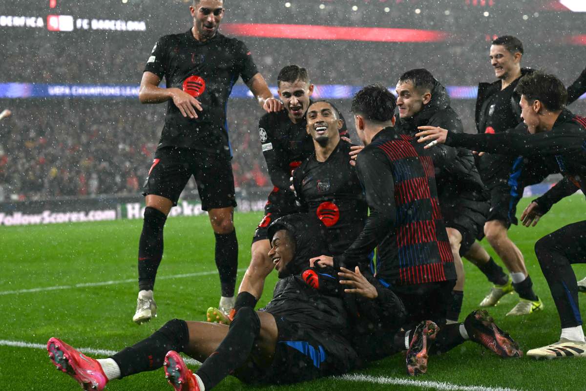 Raphinha, ao marcar contra o Benfica (Foto: Patricia de Melo Moreira/AFP)