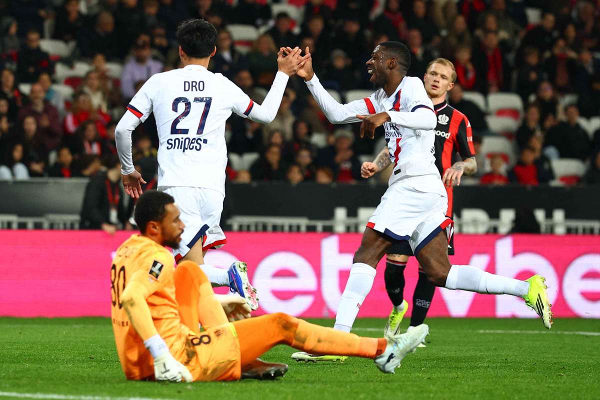 Dro phấn khích với bàn thắng đầu tiên cho PSG khi Luis Enrique dẫn đầu lời khen ngợi