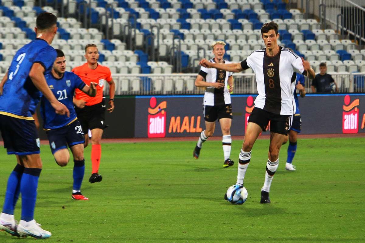 Deutsche U21 Startet Mit Sieg In EM-Quali - Doppelpack Von Moukoko ...