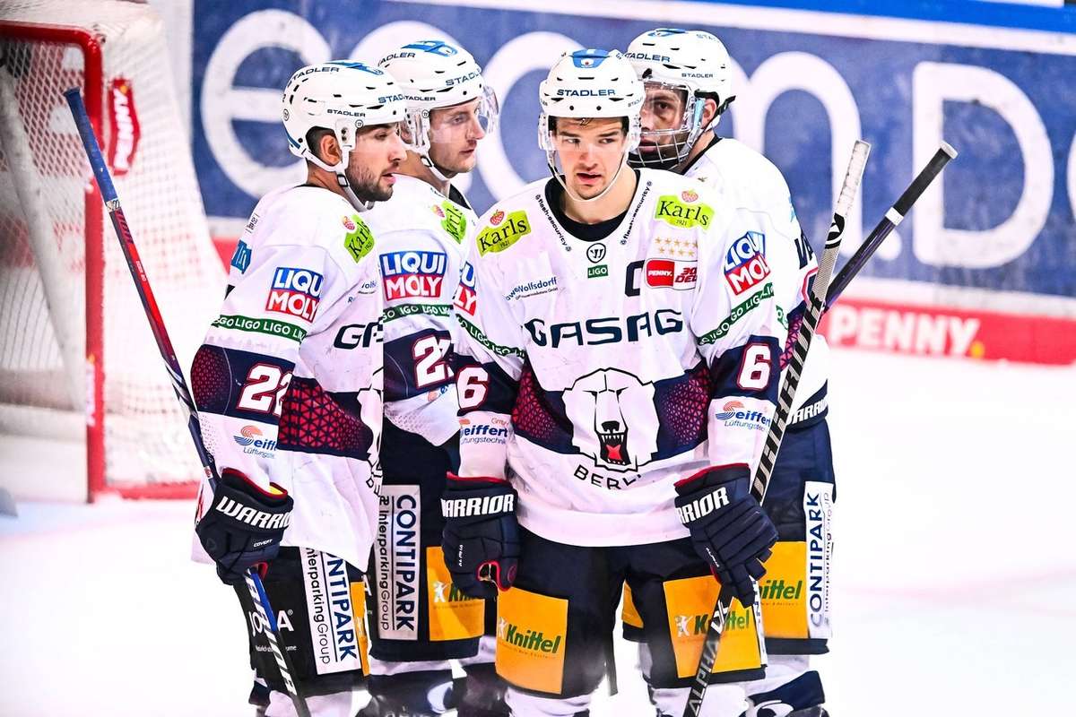 Eishockey: Eisbären Berlin Bleiben Tabellenführer Bremerhaven Auf Den ...