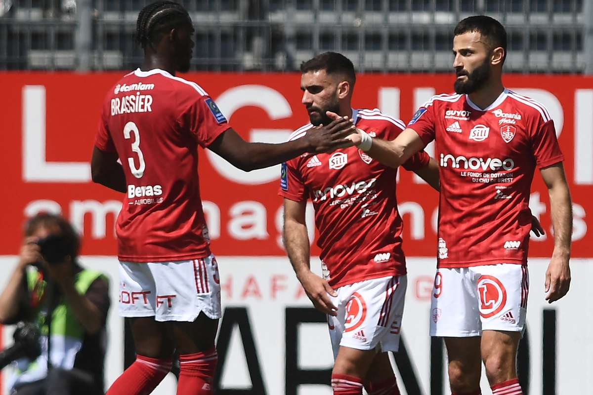 Ligue 1 roundup: Brest beat Clermont to secure safety, Strasbourg all but  do so with draw | Flashscore.com