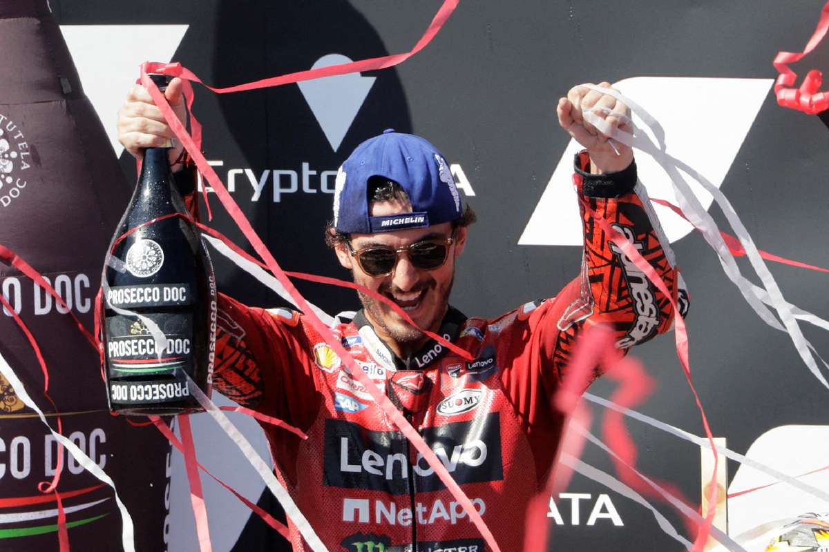 Bagnaia breaks lap record to claim Catalunya GP pole | Flashscore.dk