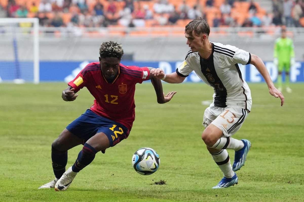 França vence Mali e enfrentará Alemanha na final da Copa do Mundo Sub-17