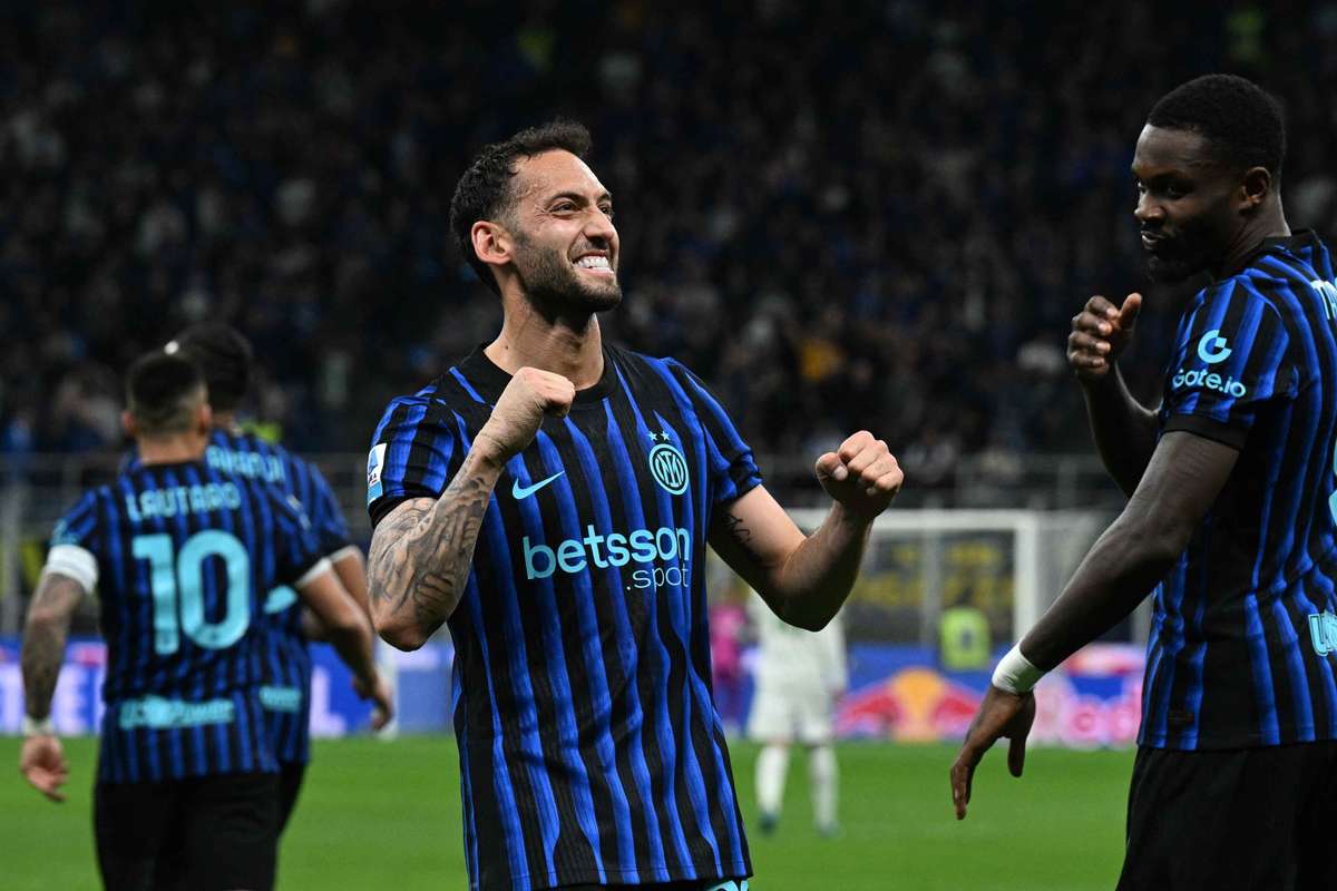 Người đại diện làm rõ lập trường của ngôi sao Inter Milan Calhanoglu về sự quan tâm từ Galatasaray