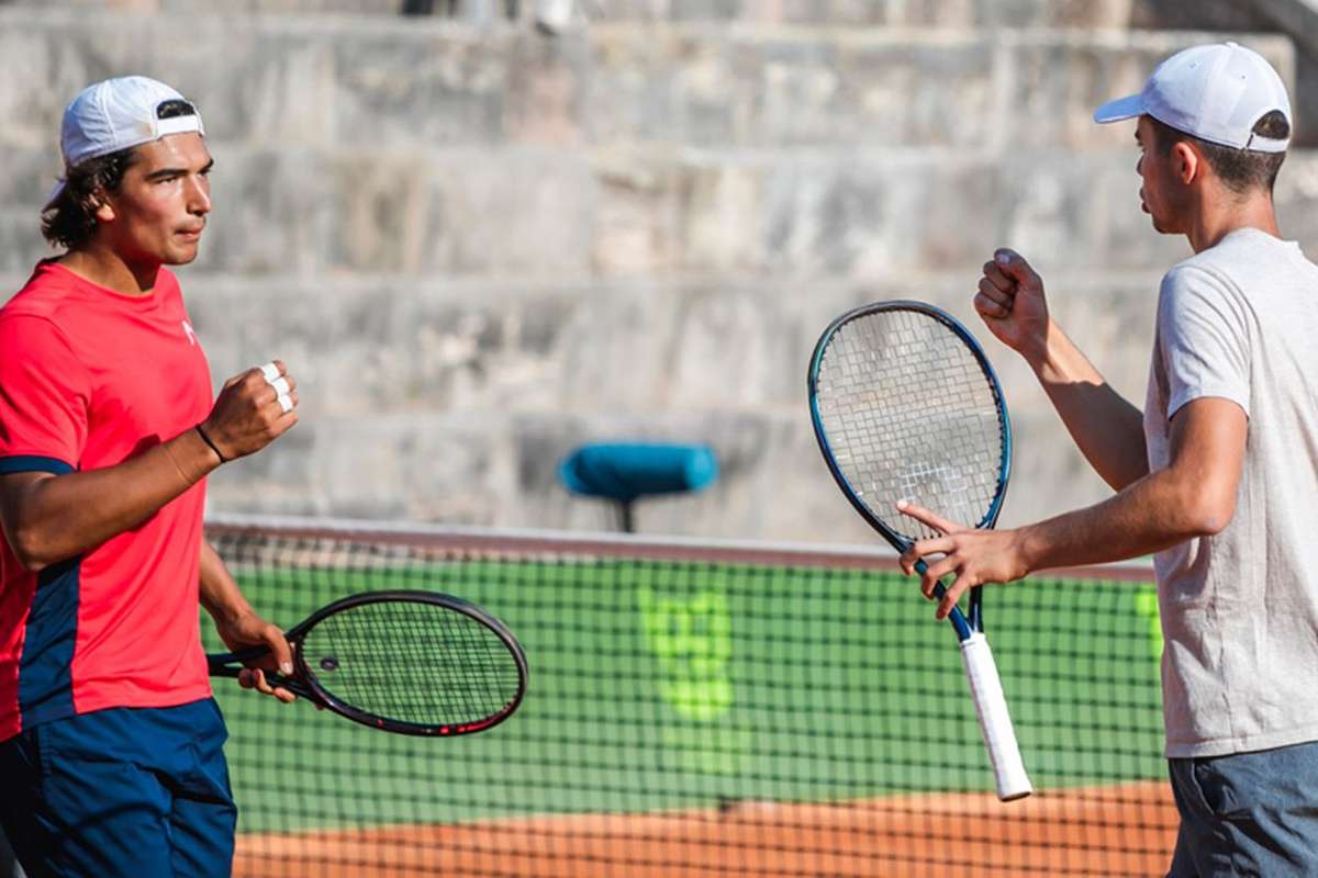 Tenistas Jaime Faria e Henrique Rocha na final de pares do 'challenger