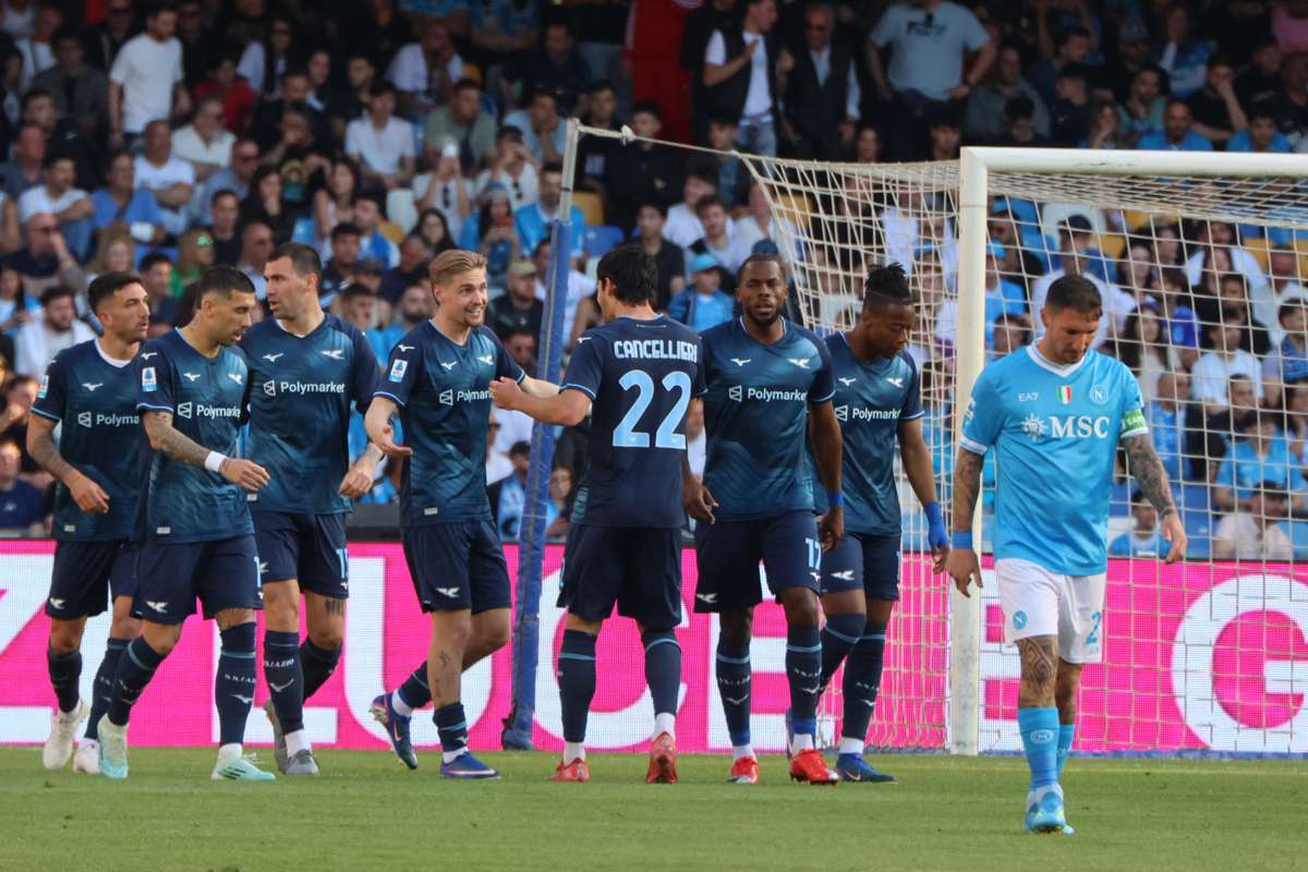 Napoli title hopes all but gone after suffering loss at home to Lazio |  Flashscore.com
