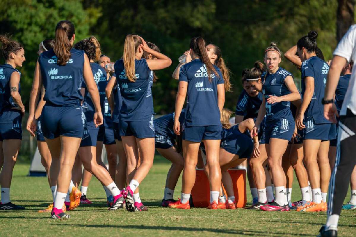 La RFEF Confirma Los Dorsales De La Selección Femenina Para La Copa De ...