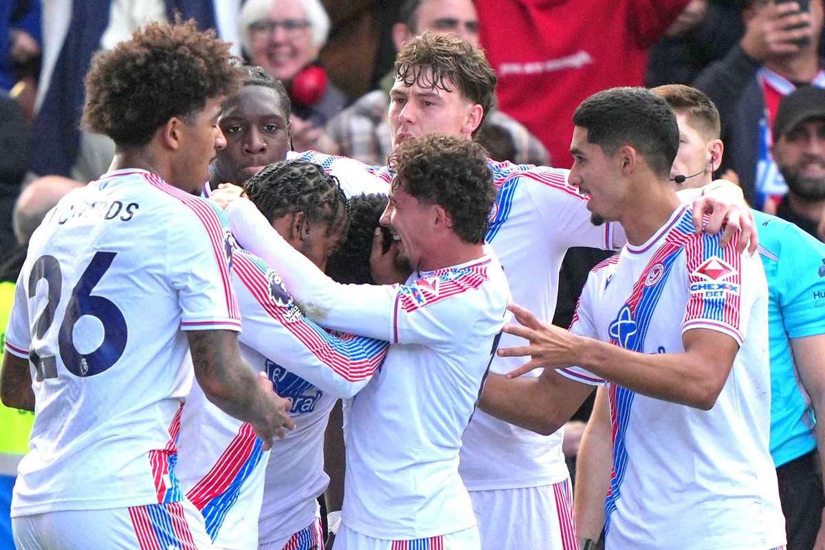 Premier League: Crystal Palace vence Nottingham Forest e Hull empata