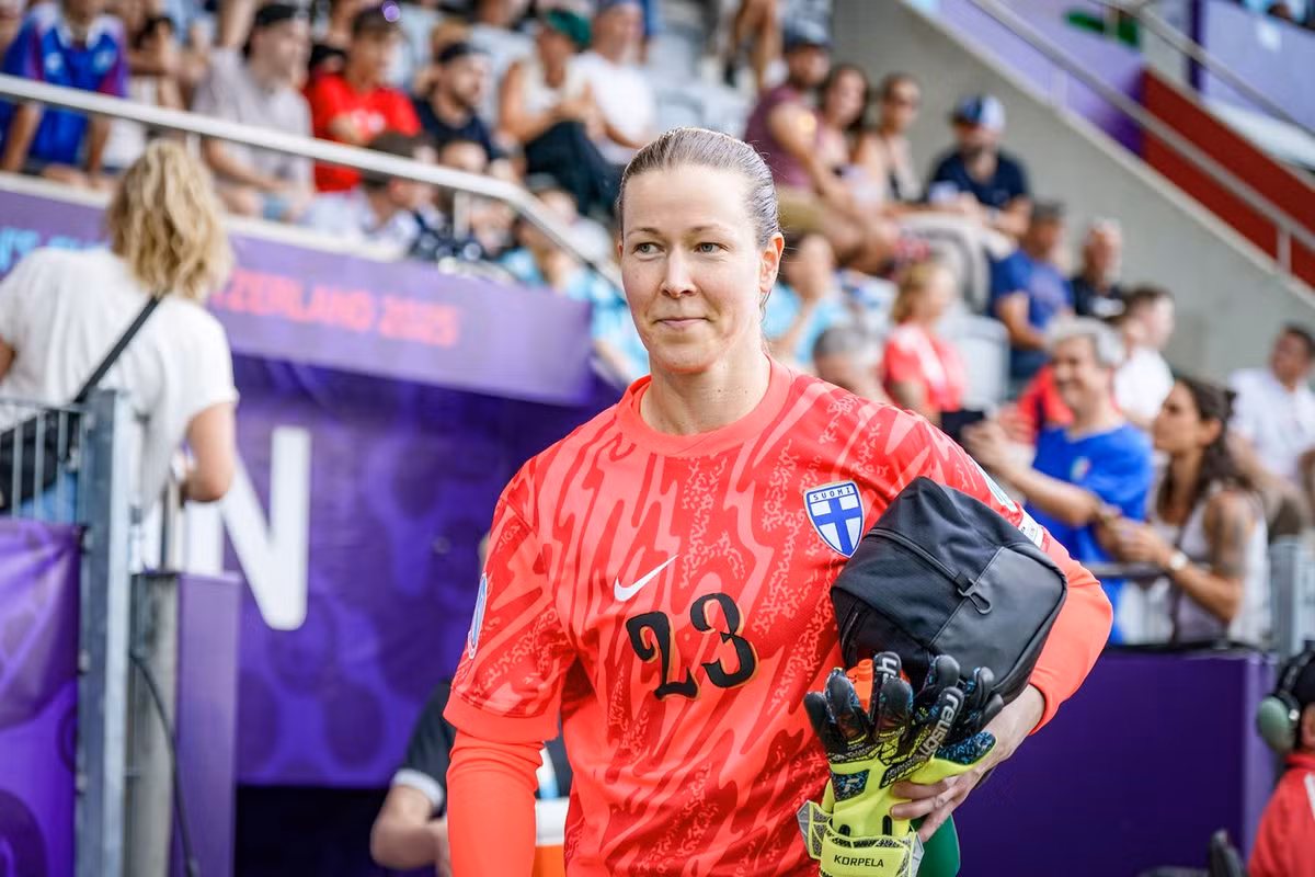 Finland Women's national team, as long-serving captain and goalkeeper, Tinja-Riikka Korpela, has announced her international retirement.