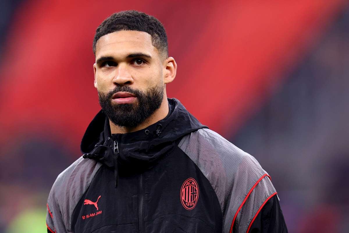 Tiền vệ AC Milan Loftus-Cheek lên tiếng về tin đồn trở lại Premier League