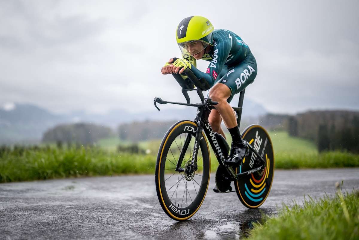 Neuer Name, neue Trikots RadsportTeam Borahansgrohe kooperiert mit Red Bull Flashscore.de