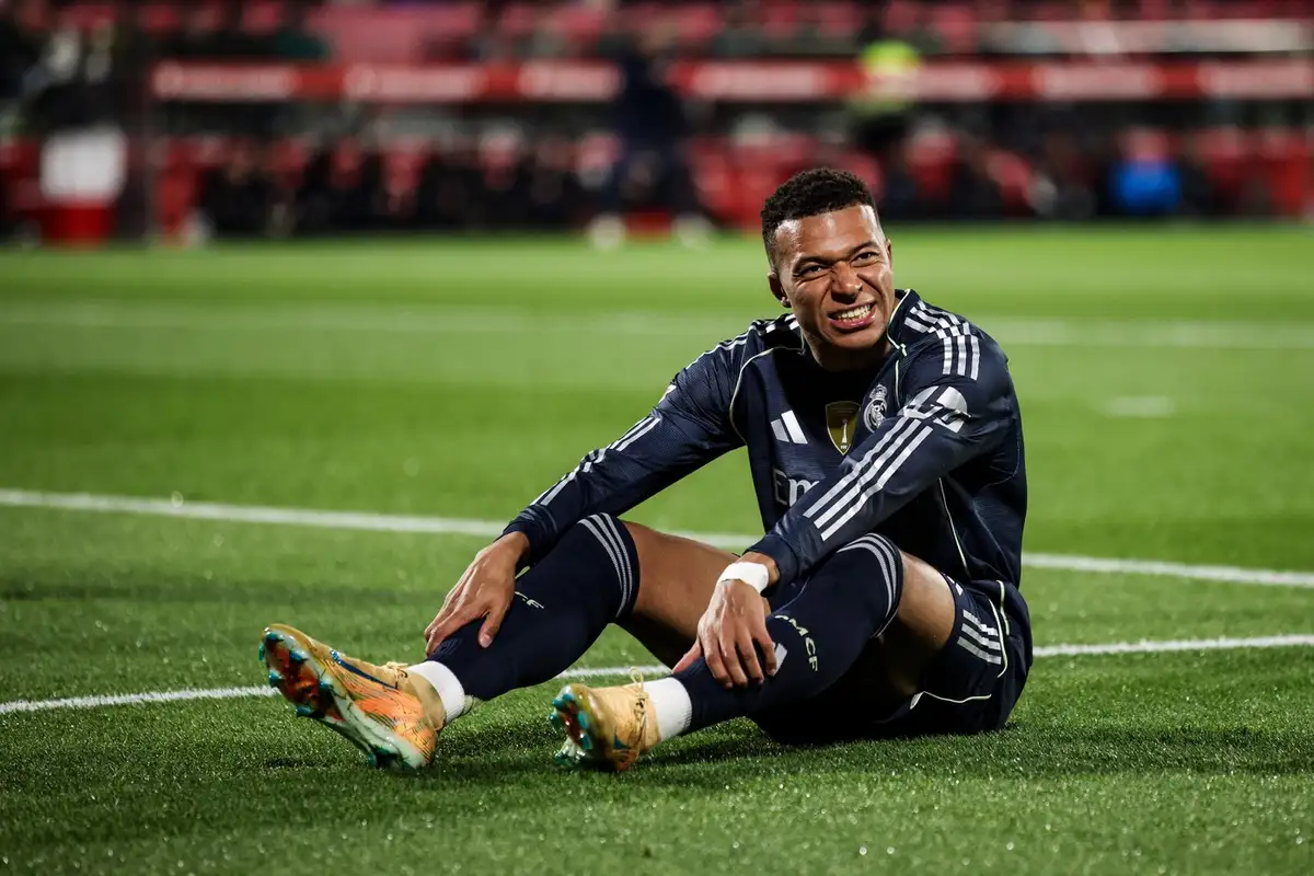Mbappé Sidelined With Knee Sprain, Dealing Blow to Real Madrid’s Title Push