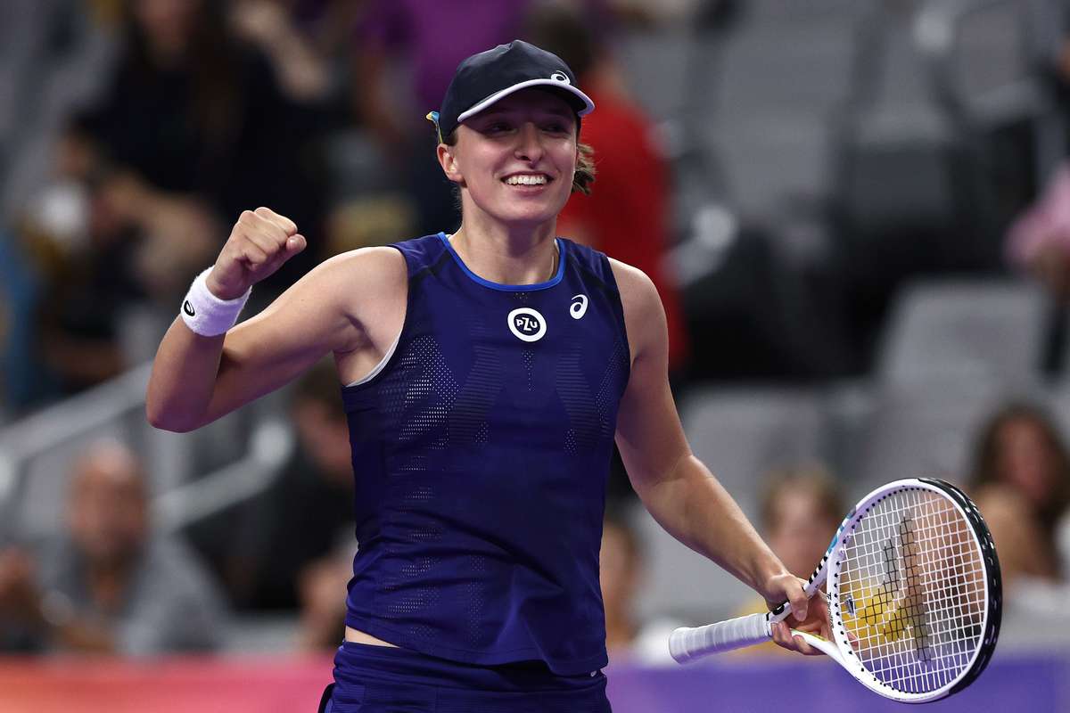 Swiatek garante meiasfinais das WTA Finals, Gauff eliminada ao perder