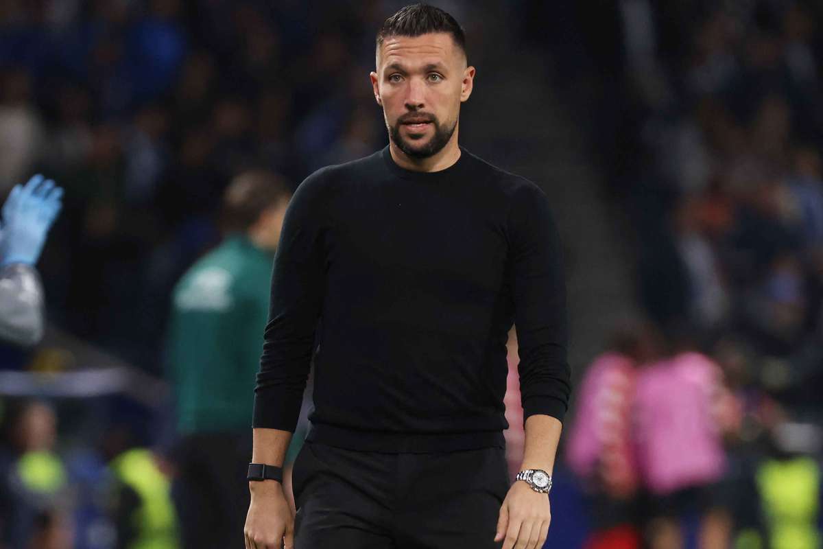 FC Porto: Francesco Farioli rebate críticas e fala em crise com liderança