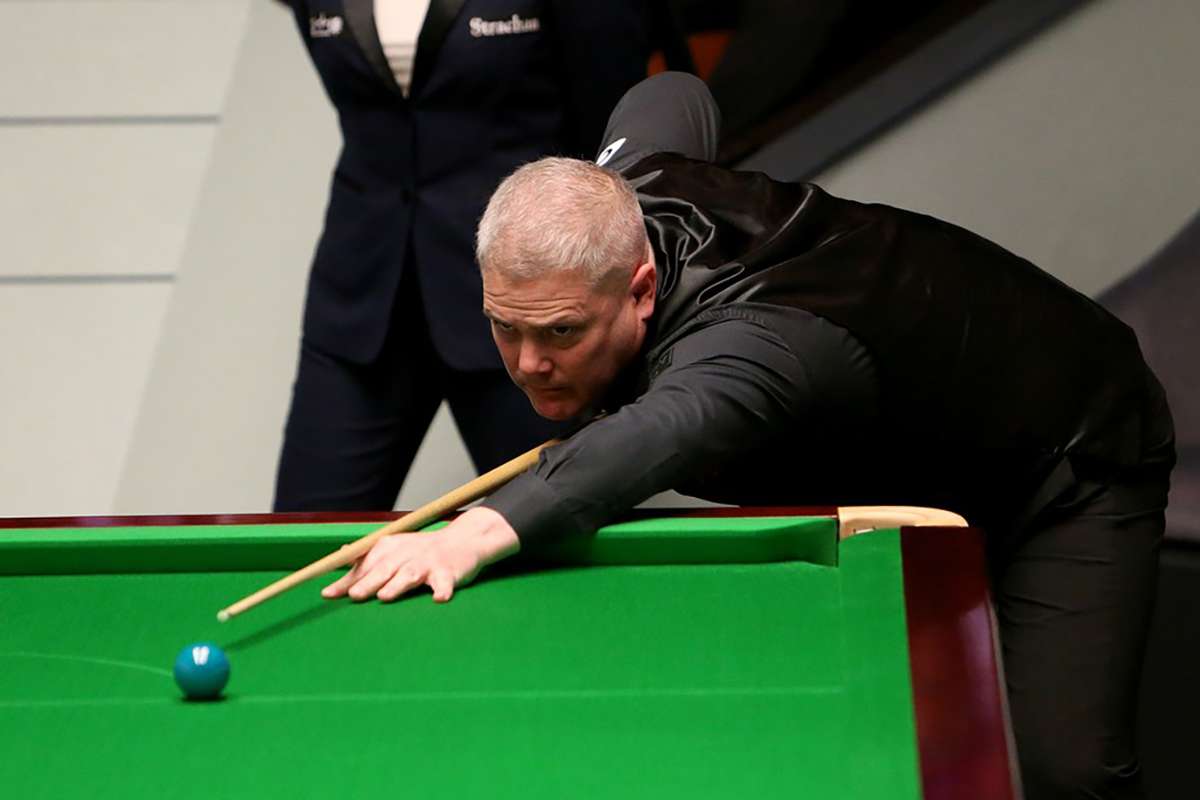 Milkins, Selby and Jiahui progress at Snooker World Championship