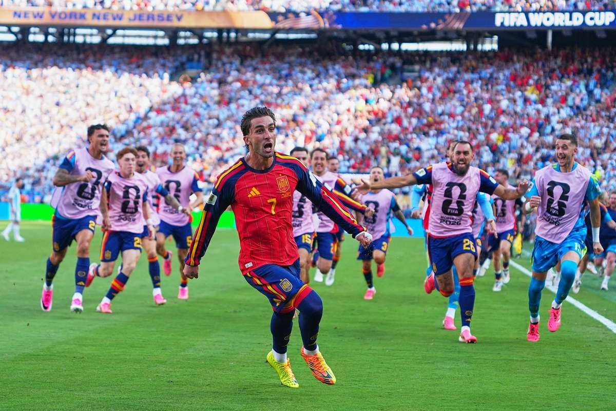 Extra-time winner sees Spain finally see off 10-man Argentina to win second World Cup