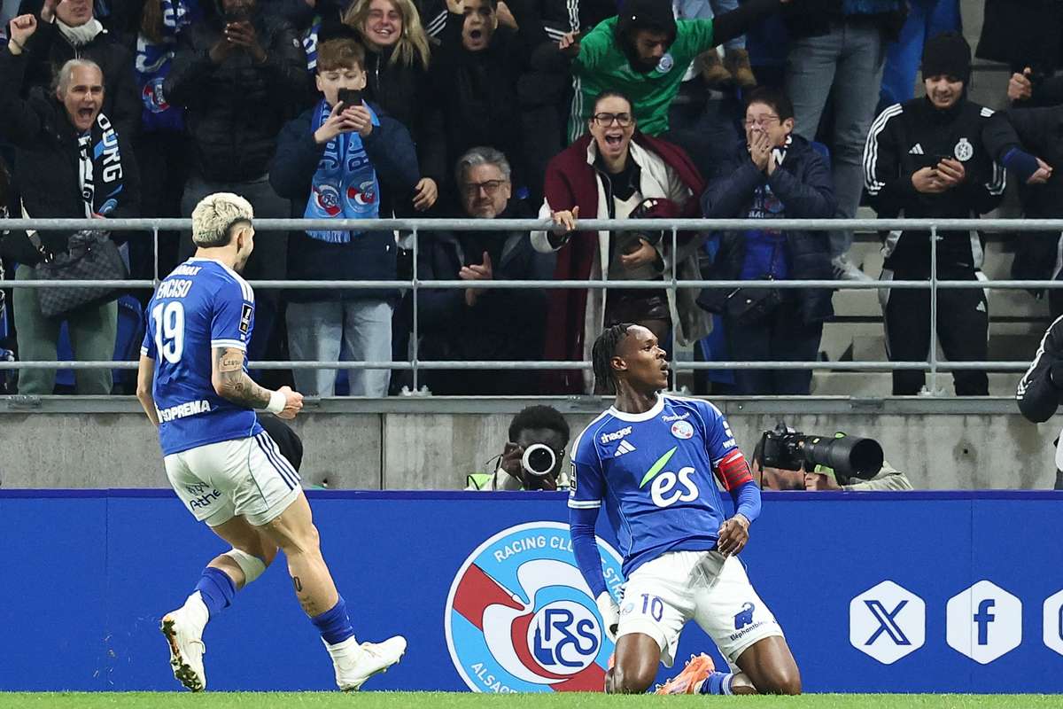 Beautiful Ligue 1: Lamine Camara Scores A Brace, Martial Godo Responds But Monaco Leads Strasbourg 3-1 At Halftime Background Illustration Beautiful Ligue 1: Lamine Camara Scores A Brace, Martial Godo Responds But Monaco Leads Strasbourg 3-1 At Halftime Background Illustration
