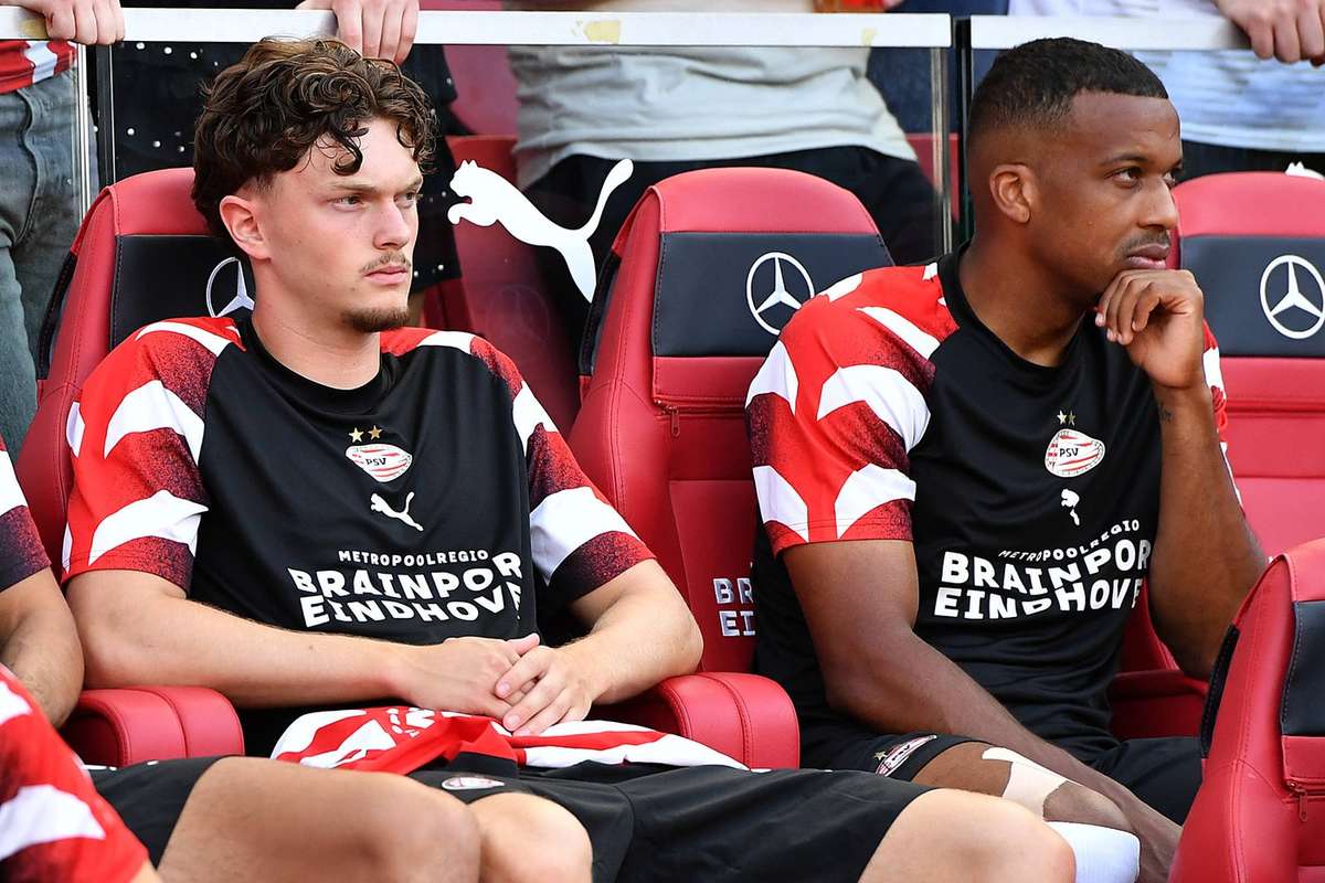 PSV sofre golpe devastador: Alassane Plea fora até 2027