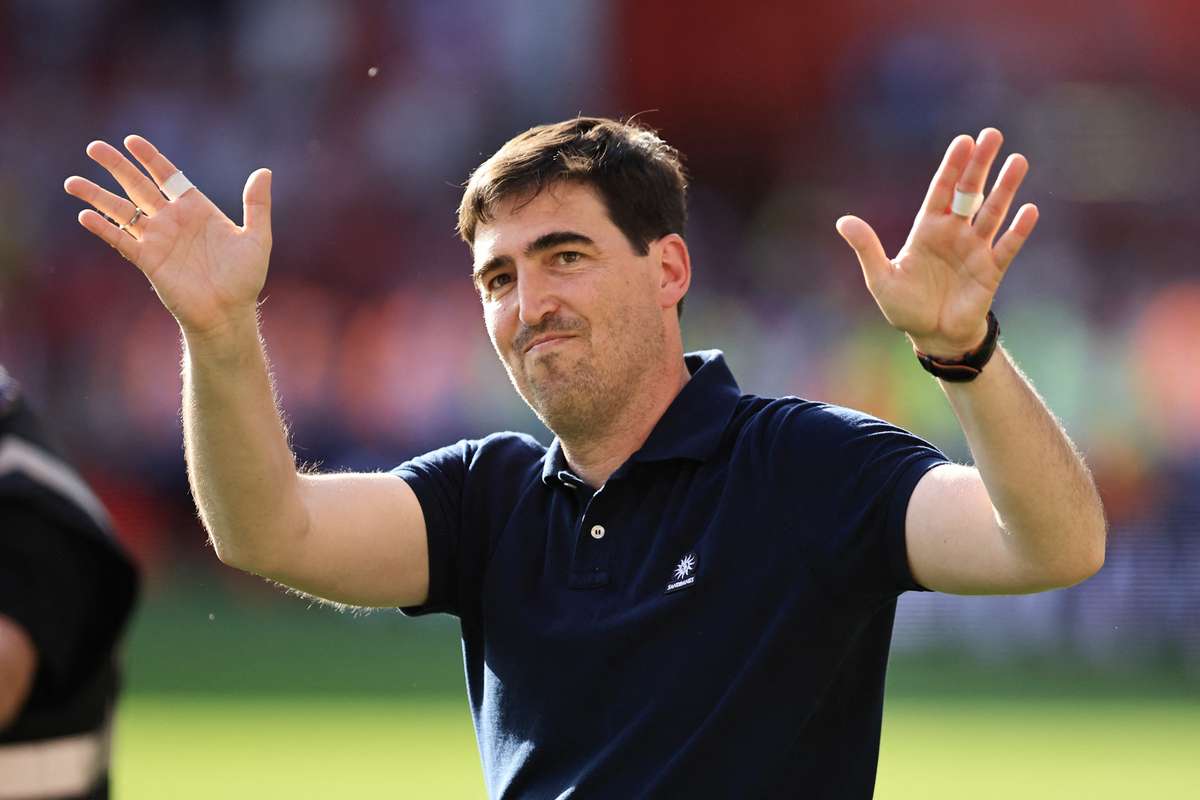 Liverpool boss Andoni Iraola