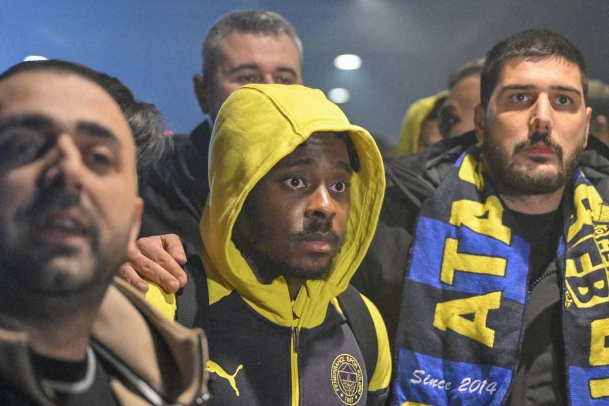 Des Joueurs Du Fenerbahçe En Conseil De Discipline Après Des Violences En Süper Lig Flashscorefr 2350