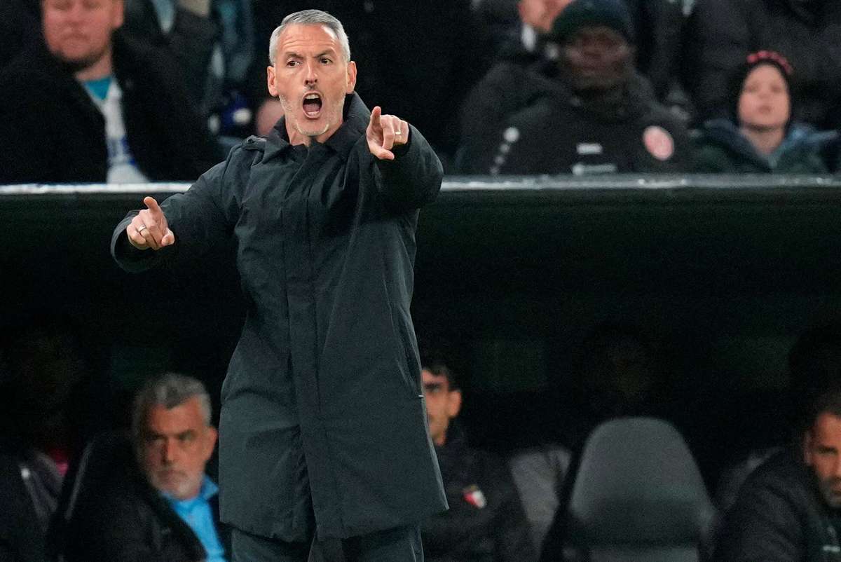 Liga Portugal: Carlos Vicens é demitido e gera sexta mudança de técnico