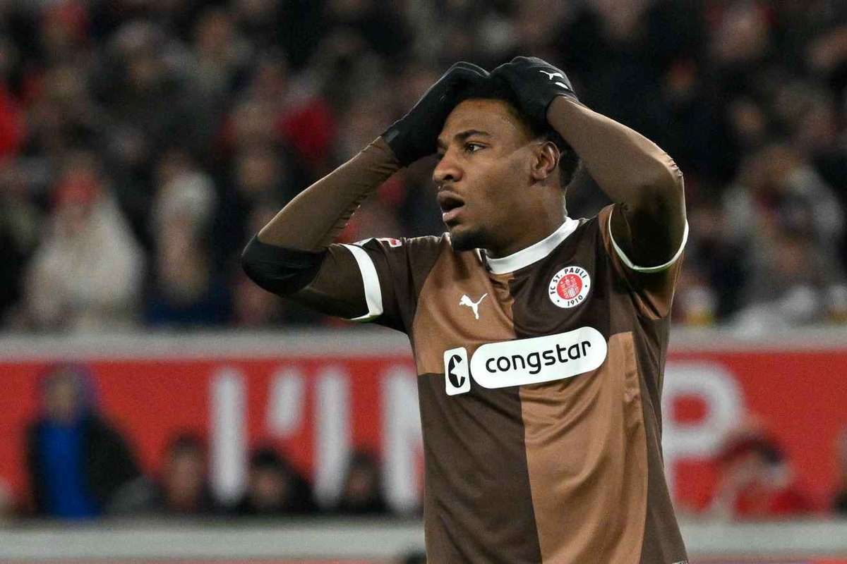 Bundesliga Oladapo Afolayan Del St Pauli Pubblica I Messaggi Razzisti