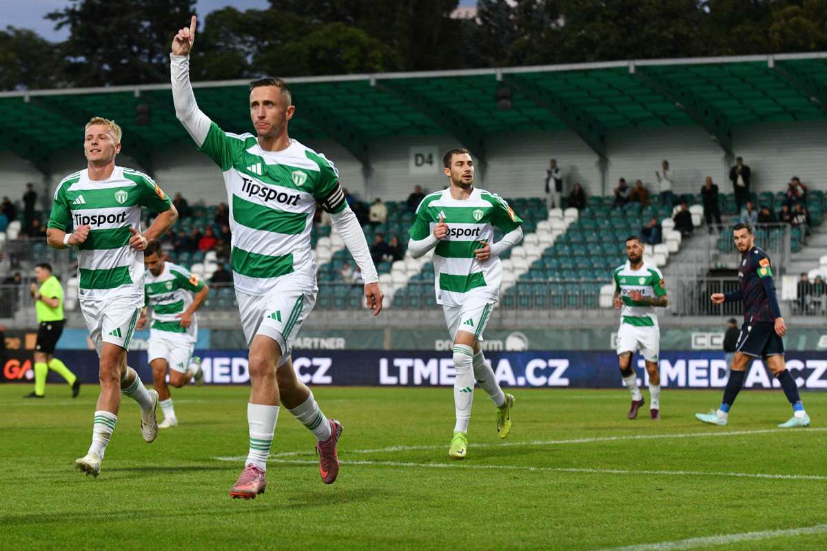 Niké liga ONLINE: Famózna forma Šporara, Záhoráci spravili dôležitý ...