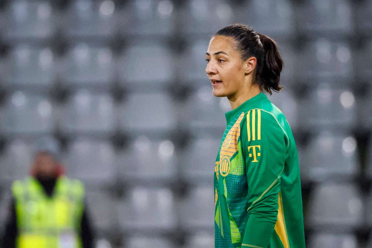 Bayern Munich women's goalkeeper Grohs diagnosed with cancer ...