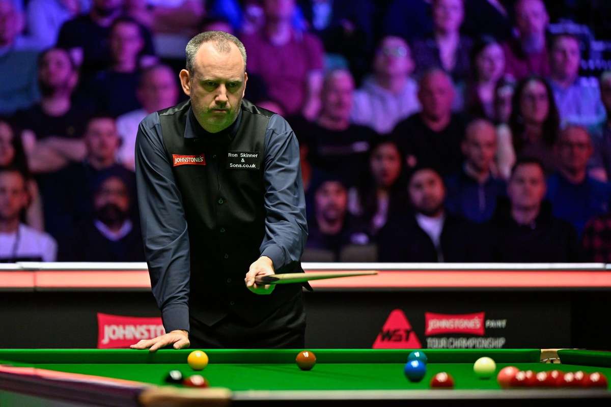 Mark Williams beats Ronnie O'Sullivan to win first ever Tour