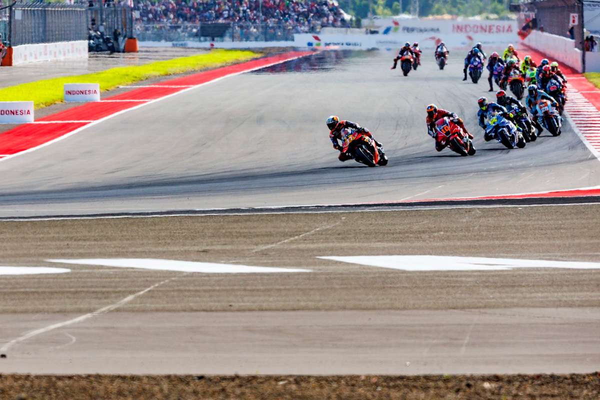 Italianul Michele Pirro îl va înlocui pe Marc Marquez la MP al ...