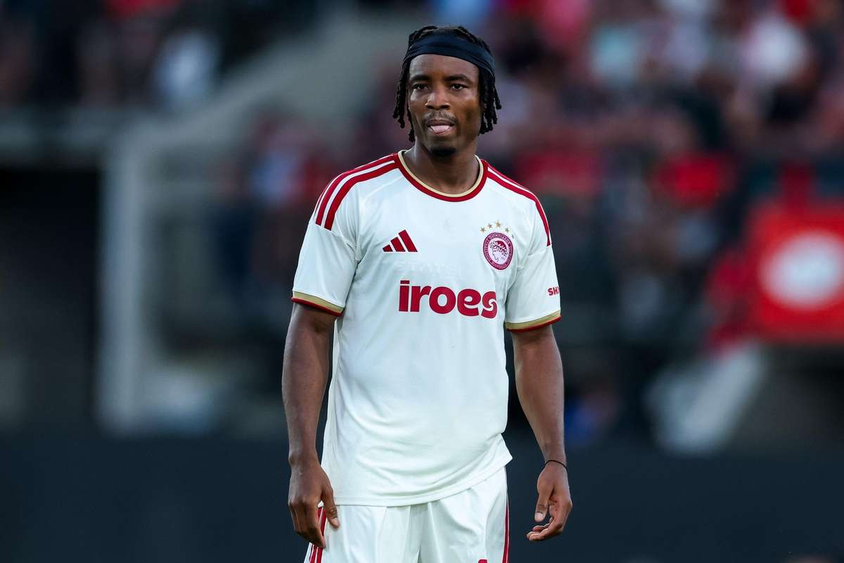 Betis mira contratação de Bruno Onyemaechi, ex-Boavista e lateral do Olympiacos