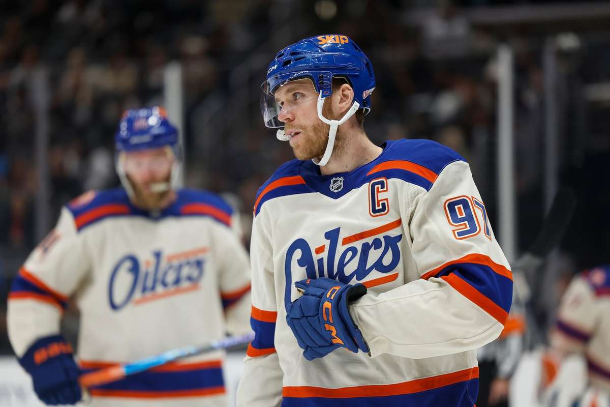 Edmonton Oilers' Connor McDavid skates after a whistle during game against Los Angeles Kings (2026)