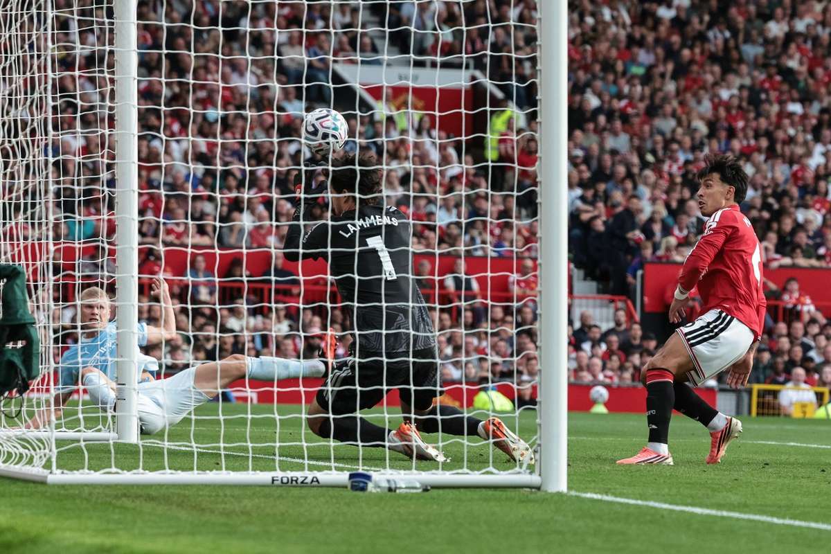The Verdict: 'Frankly I am gobsmacked' - Hackett can't believe error in Manchester derby