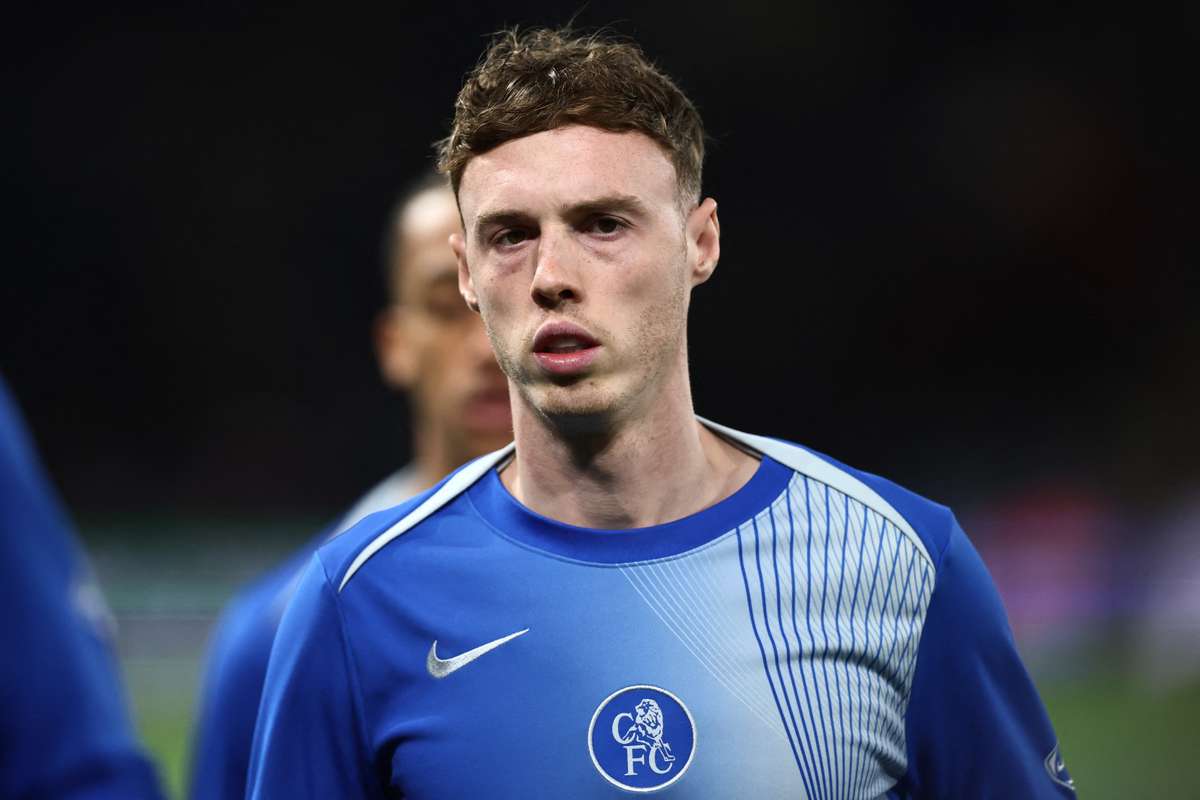 Cole Palmer đến Man Utd? Waddle nói Carrick "sẽ phải dọn dẹp đội hình" để đưa anh về