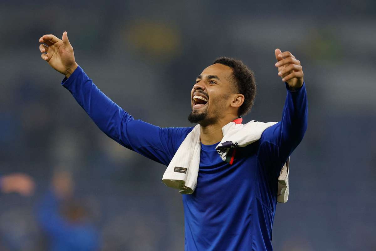 Cựu tiền vệ Everton Barry: Ndiaye đến Liverpool?