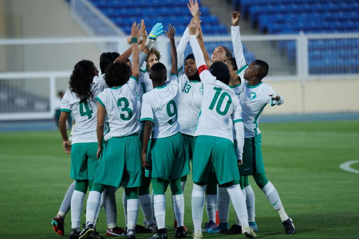 Luís Andrade e o futebol feminino na Arábia Saudita: «A tendência é tentar  imitar o masculino» - Arábia Saudita - Jornal Record