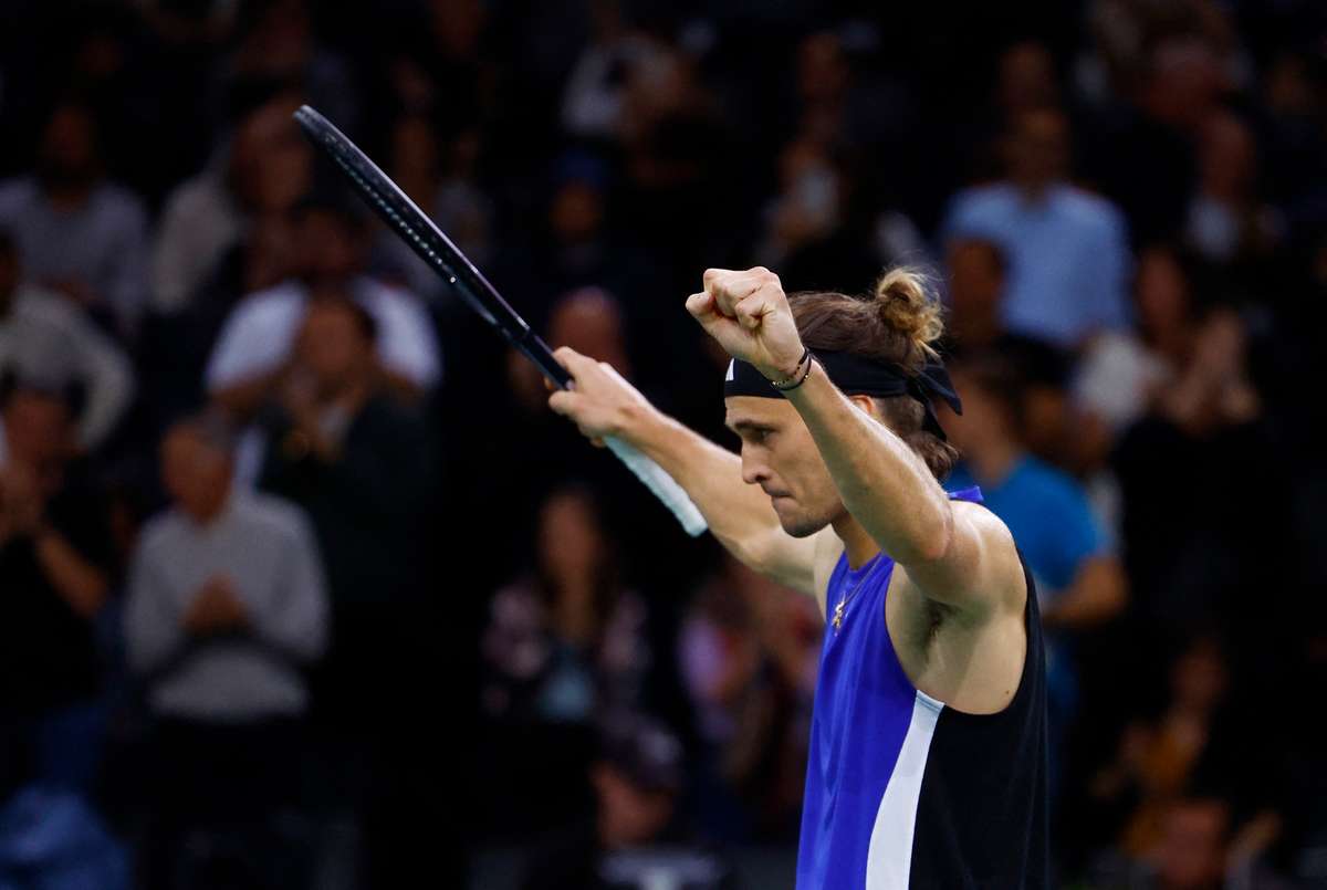 Alexander Zverev reaches Paris Masters final after outclassing Holger Rune | Flashscore.com