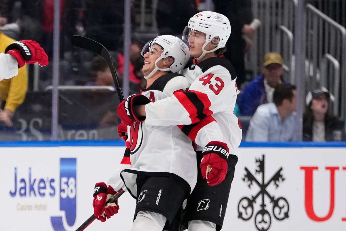 NHL Round-up Überragender Hughes bei Devils-Overtime-Sieg in New York