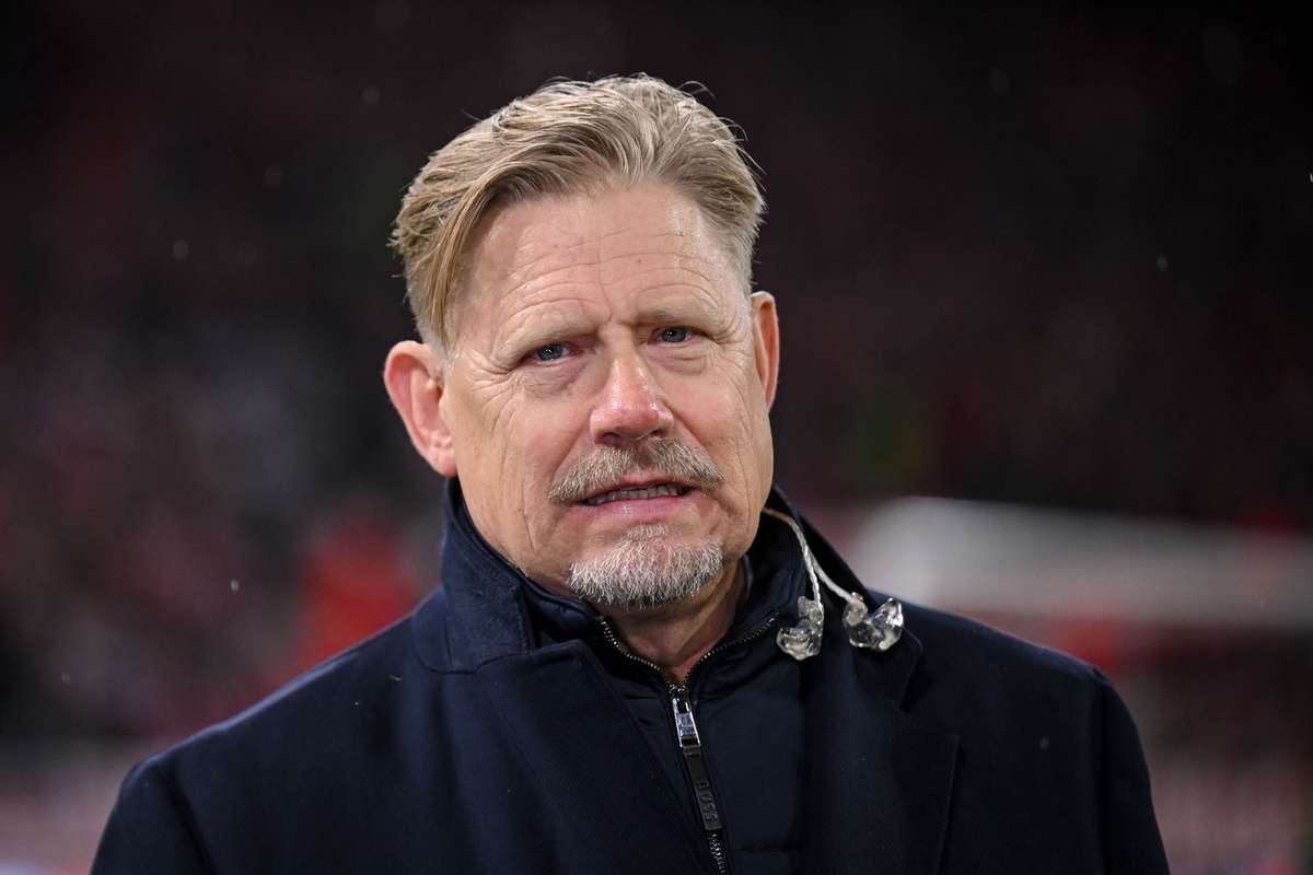 Schmeichel: Sacking Carrick will not fix Man United's problems