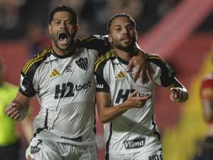 U meni haydab yubordi va buning uchun menga minatka berdi.