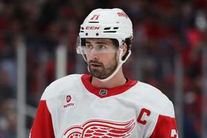 Red Wings Dylan Larkin requests trade