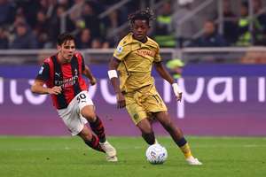 Bologna's Samuel Mbangula in action against AC Milan 